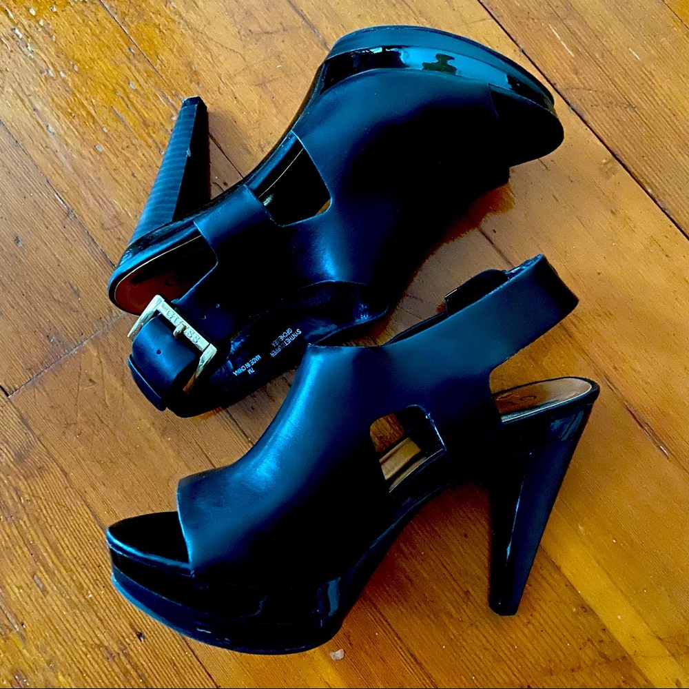 GUESS Chelsea Black Leather Platform Heel Sandal 7